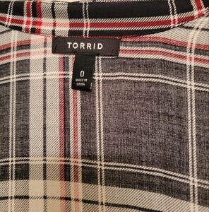 Torrid size 0 large red and black plaid duster kimono